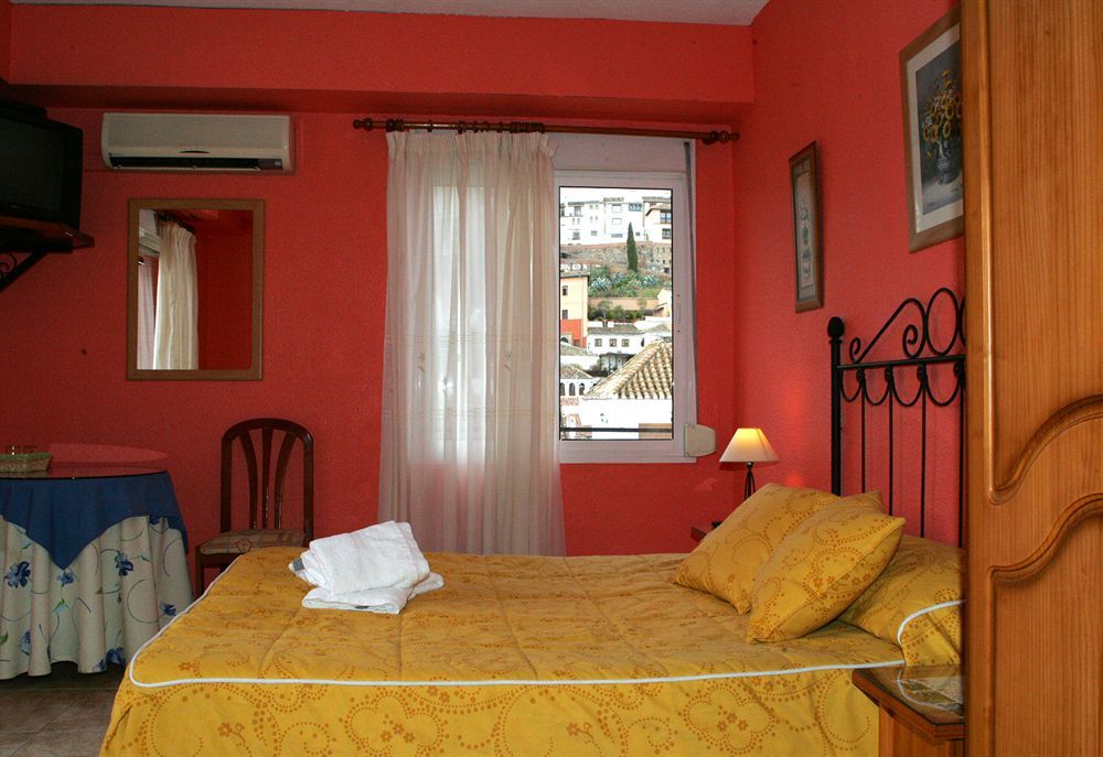 Hostal Londres Granada Exterior photo