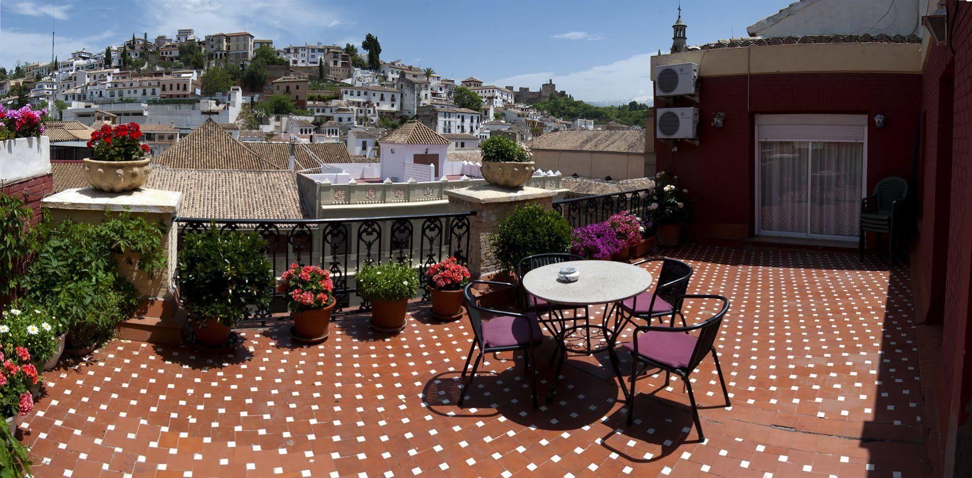 Hostal Londres Granada Exterior photo